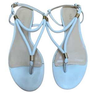 Nine West white Rivers Thong sandal size 5.5